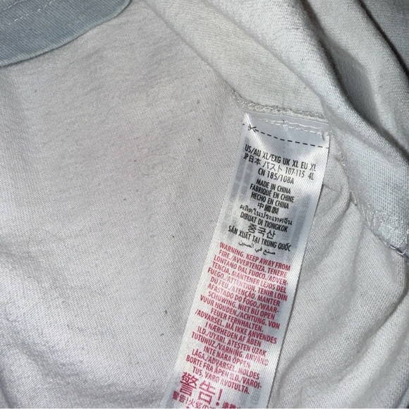 Disney Spirit Jersey XL Mickey Friends 100 Years of Wonder Disneyland Resort - Picture 7 of 7